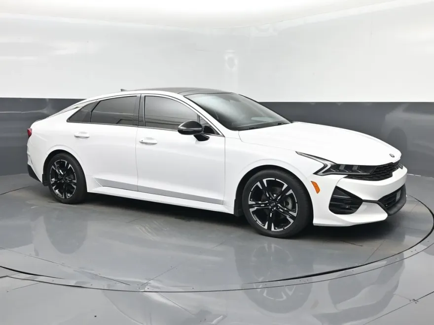2021 Kia K5 GT-Line photo 1