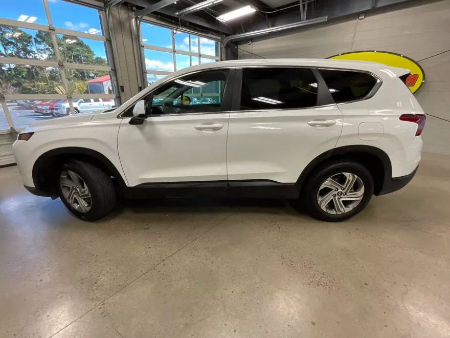 2023 Hyundai Santa Fe SE photo 1