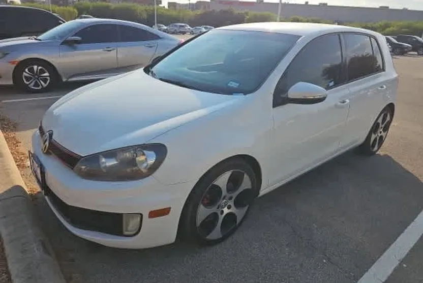 2012 Volkswagen Golf GTI photo 1