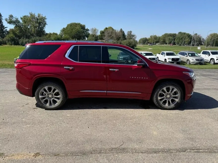 2019 Chevrolet Traverse Premier photo 1