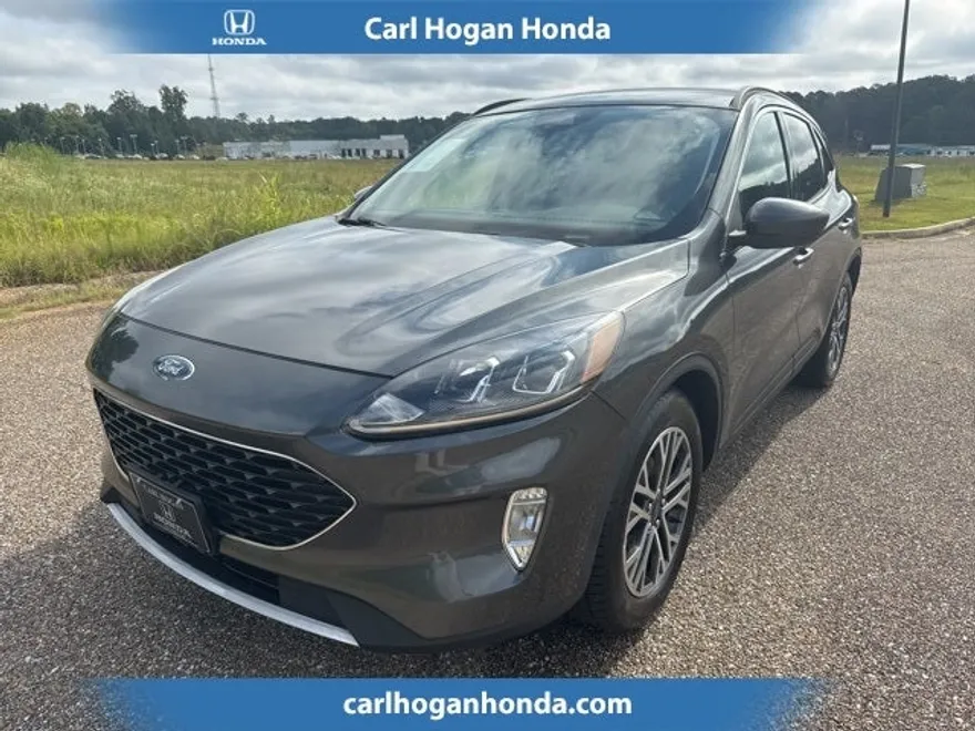 2020 Ford Escape SEL photo 1
