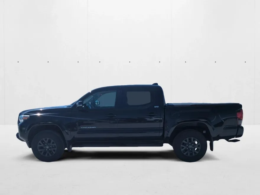 2022 Toyota Tacoma 4x4 SR5 Double Cab V6 photo 1