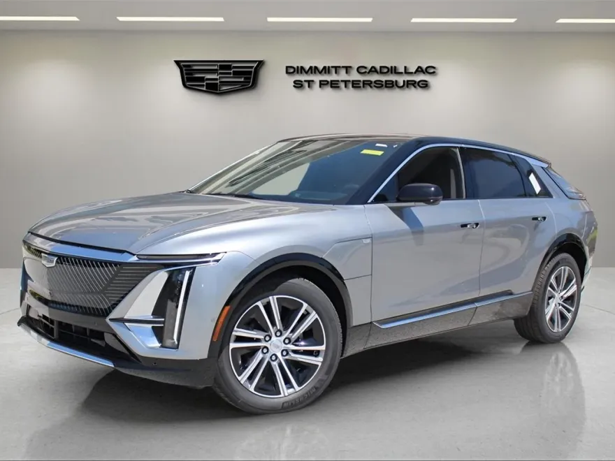 2025 Cadillac Lyriq Luxury photo 1