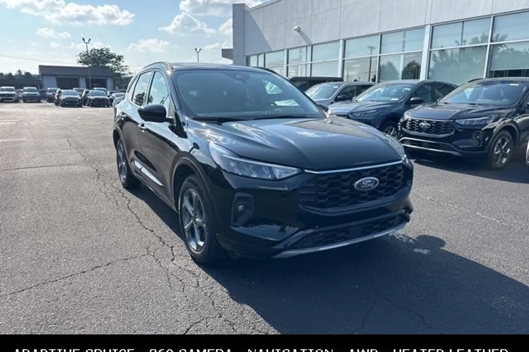 2024 Ford Escape ST-Line Select photo 1