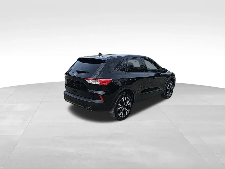 2022 Ford Escape SEL photo 5