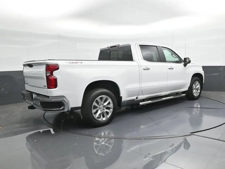 2022 Chevrolet Silverado 1500 LTZ photo 1