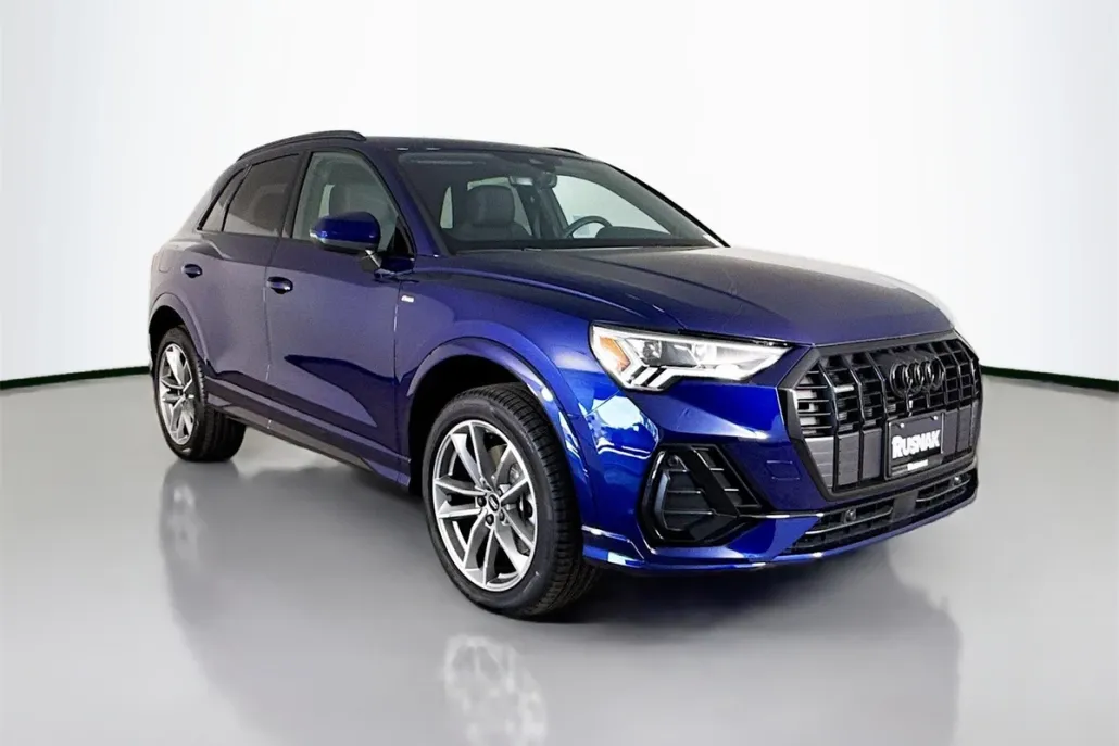 2025 Audi Q3 S line Premium photo 1