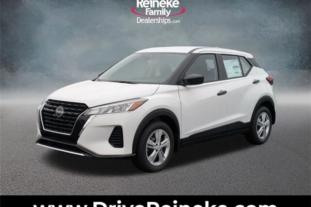 2025 Nissan Kicks Play S photo 1