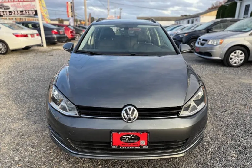 2017 Volkswagen Golf SportWagen TSI SE photo 1
