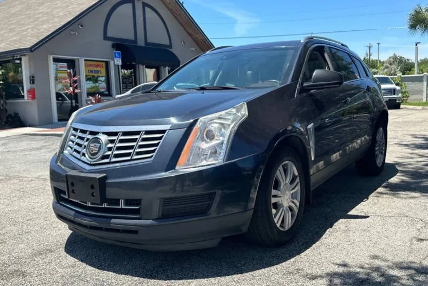 2016 Cadillac SRX Luxury photo 1