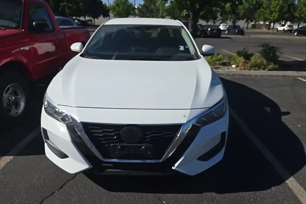 2022 Nissan Sentra SV photo 1