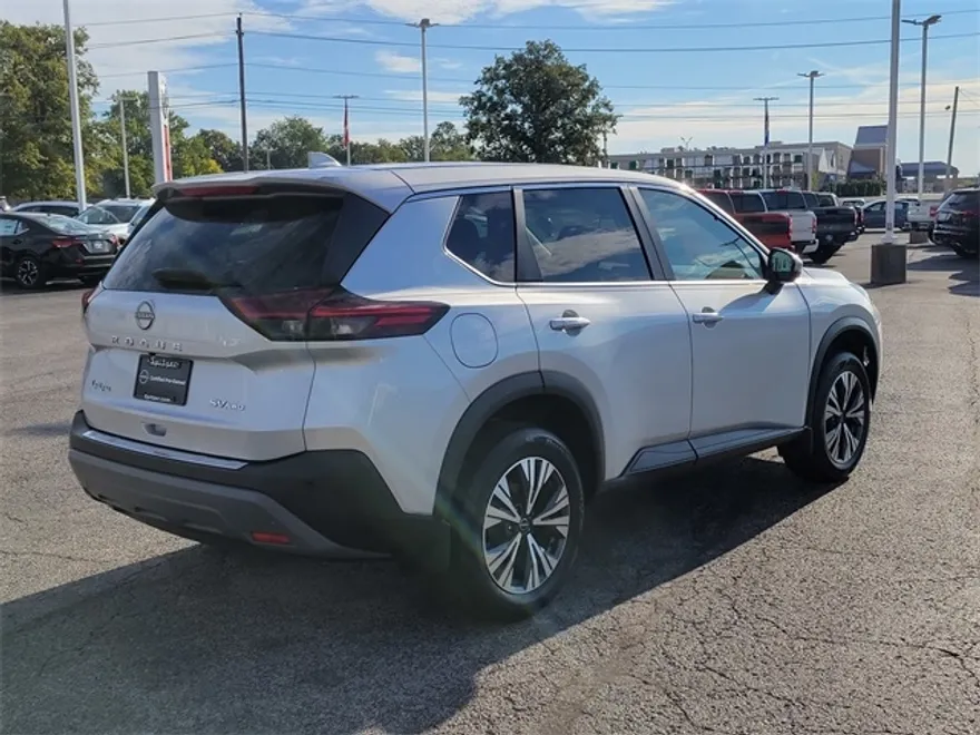 2022 Nissan Rogue SV photo 1