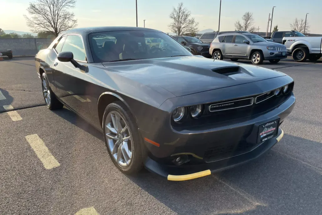2022 Dodge Challenger GT photo 1