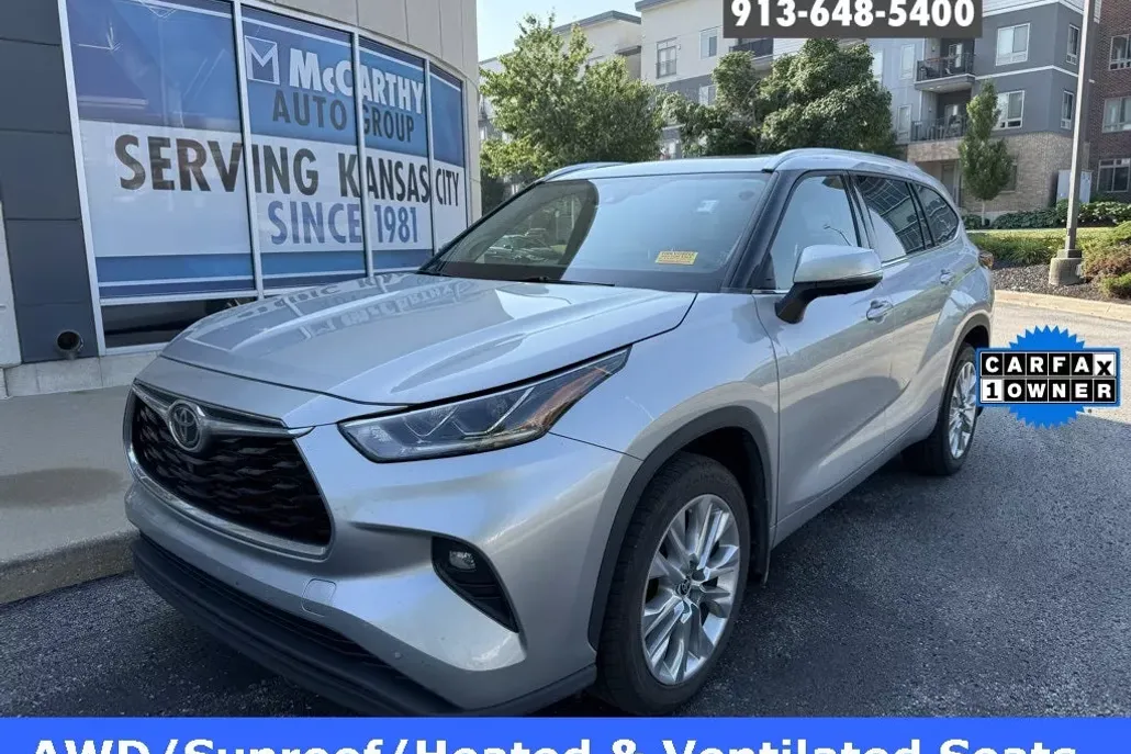 2022 Toyota Highlander Limited photo 1