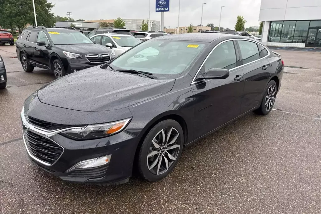 2022 Chevrolet Malibu RS photo 1