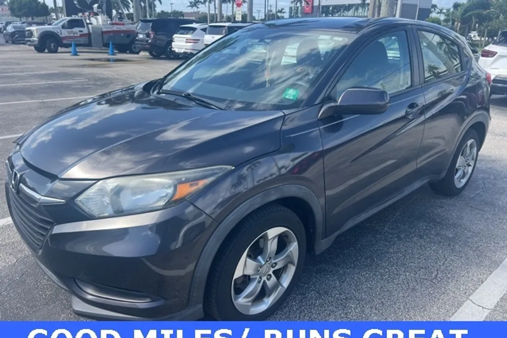 2017 Honda HR-V LX photo 1
