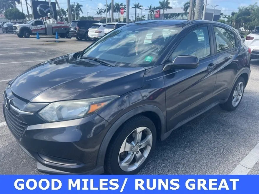 2017 Honda HR-V LX photo 1