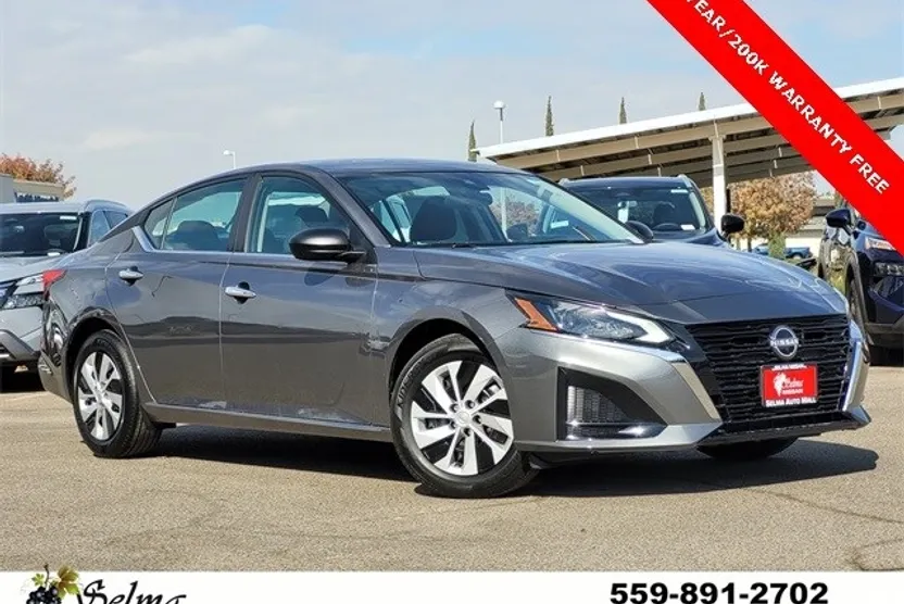 2025 Nissan Altima S photo 1