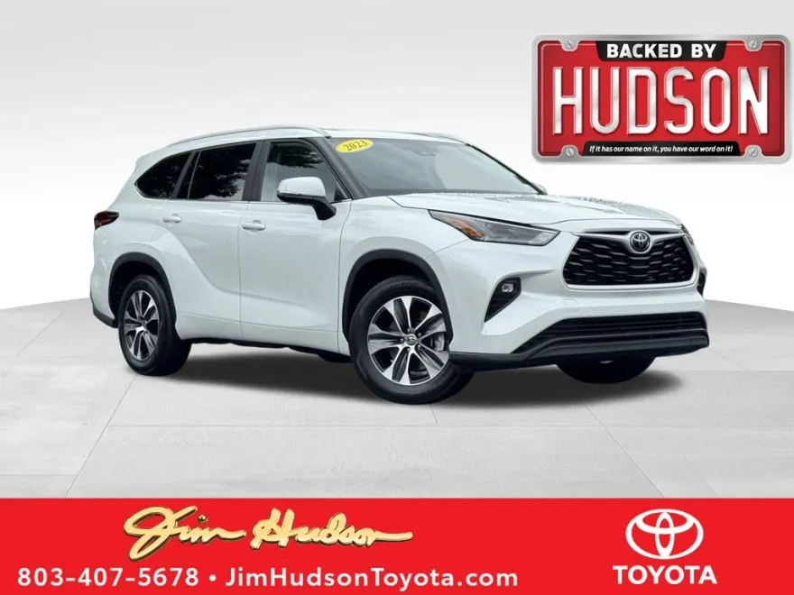 2023 Toyota Highlander XLE photo 1