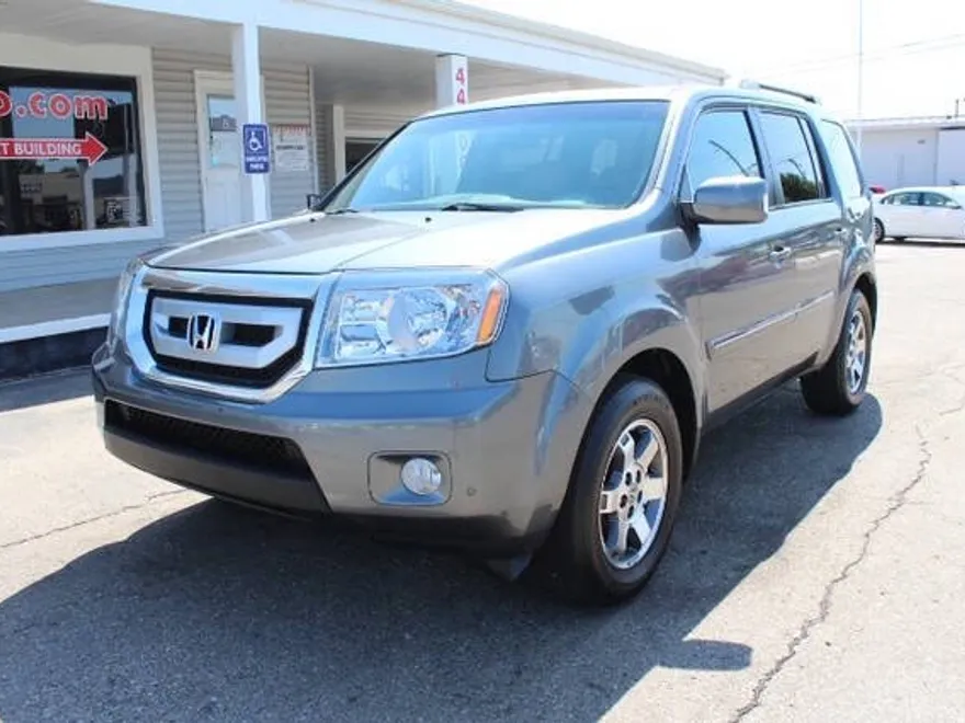 2011 Honda Pilot Touring photo 1