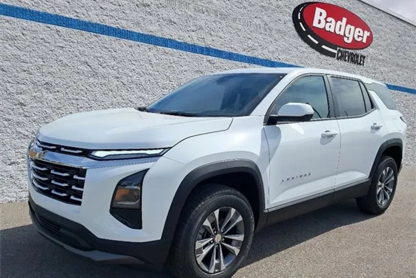 2026 Chevrolet Equinox LT photo 1