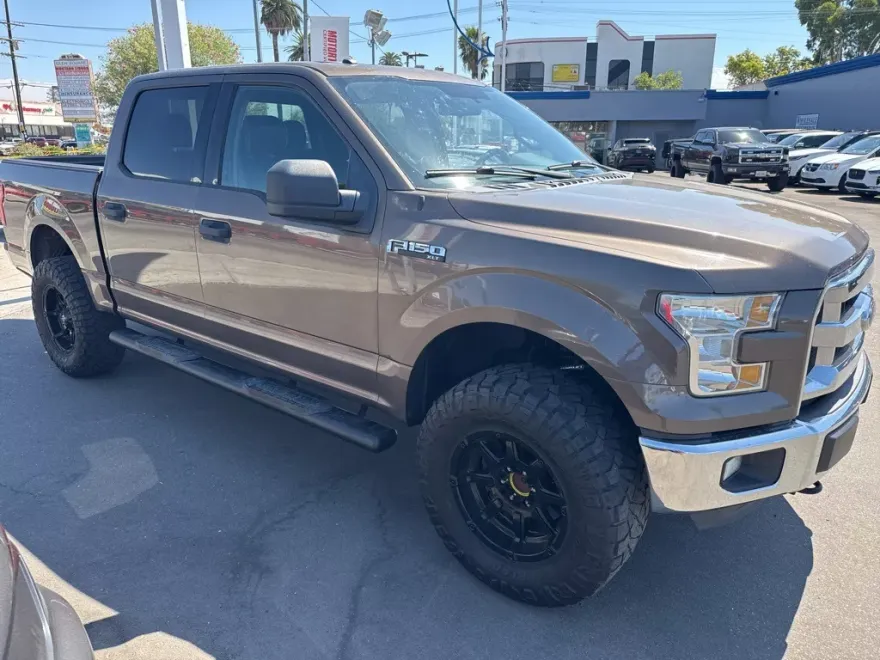 2016 Ford F-150 XLT photo 1