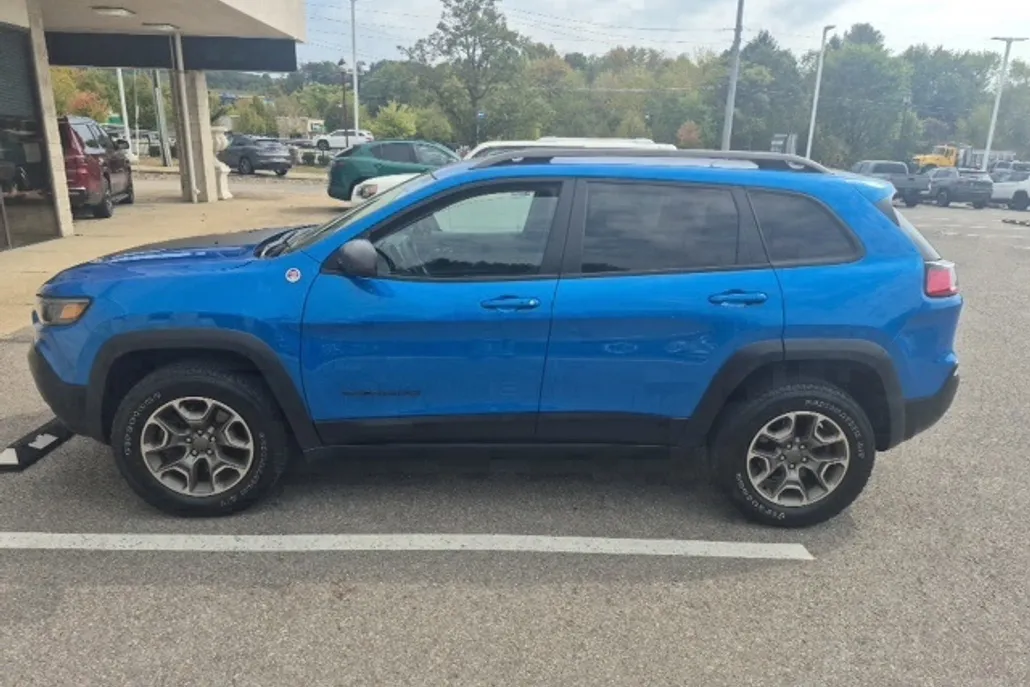 2021 Jeep Cherokee Trailhawk photo 1