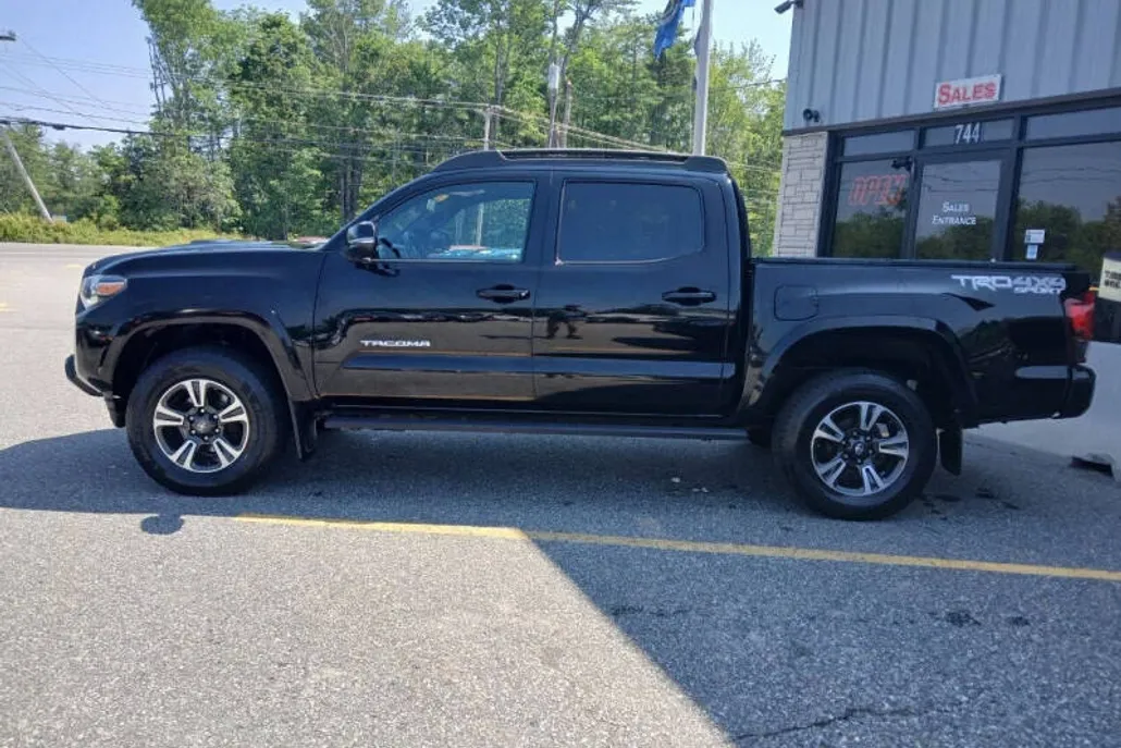 2018 Toyota Tacoma SR5 TRD Pro Sport photo 1