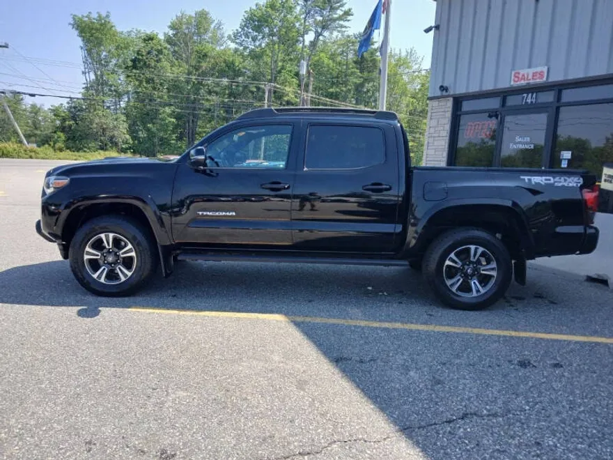 2018 Toyota Tacoma SR5 TRD Pro Sport photo 1