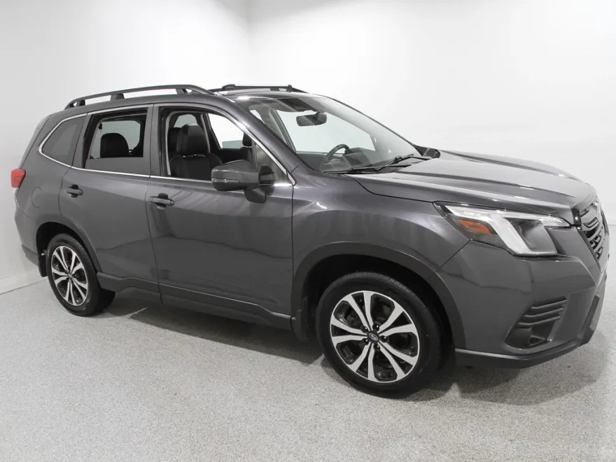 2022 Subaru Forester Limited photo 1