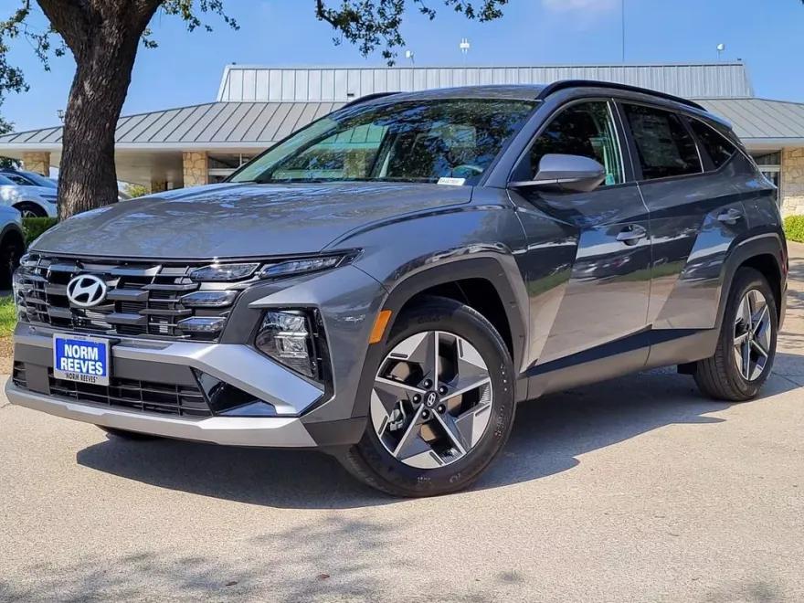 2025 Hyundai Tucson SEL photo 1