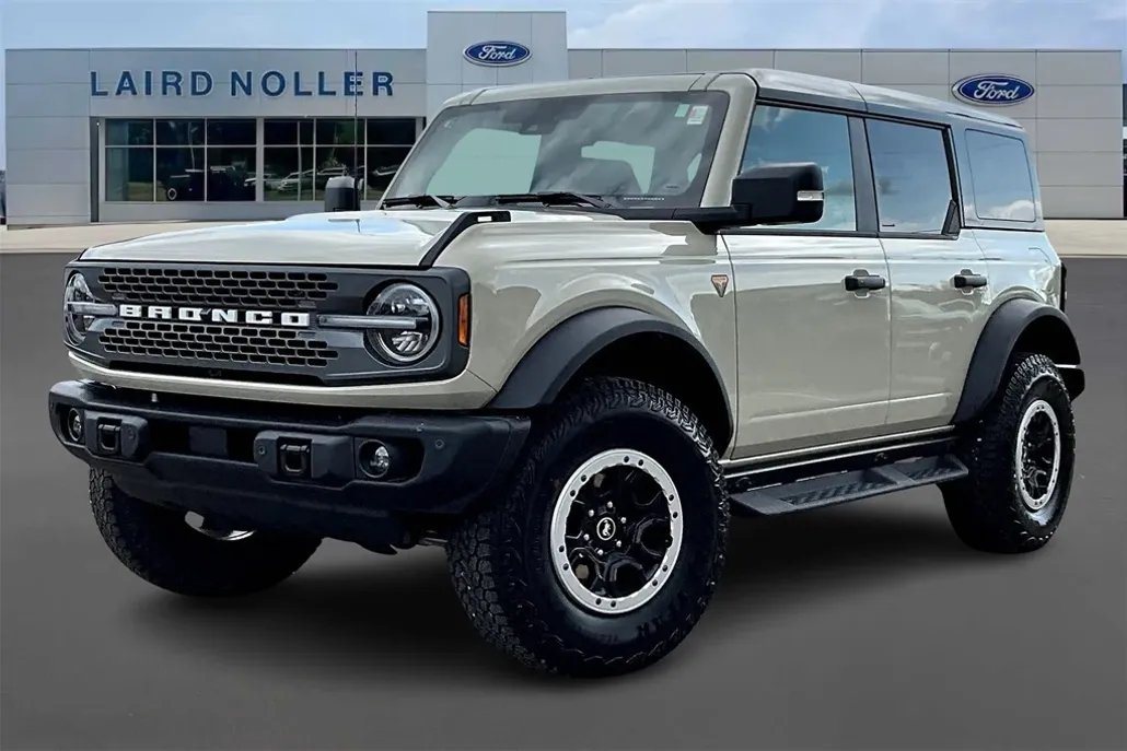 2025 Ford Bronco Badlands photo 1