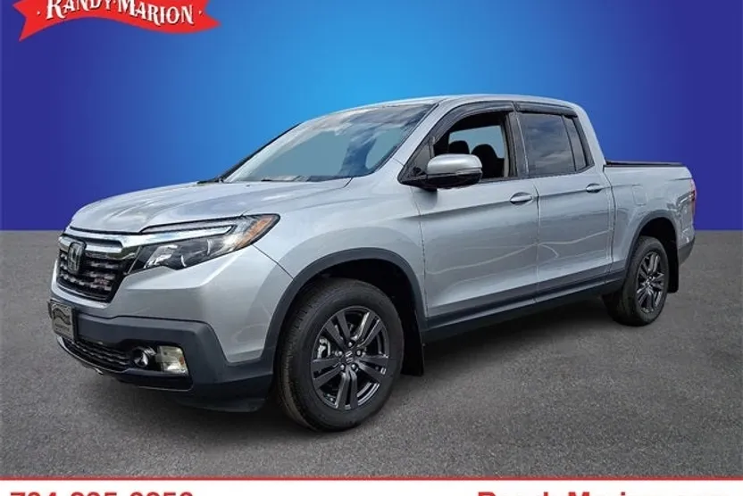 2020 Honda Ridgeline Sport photo 1