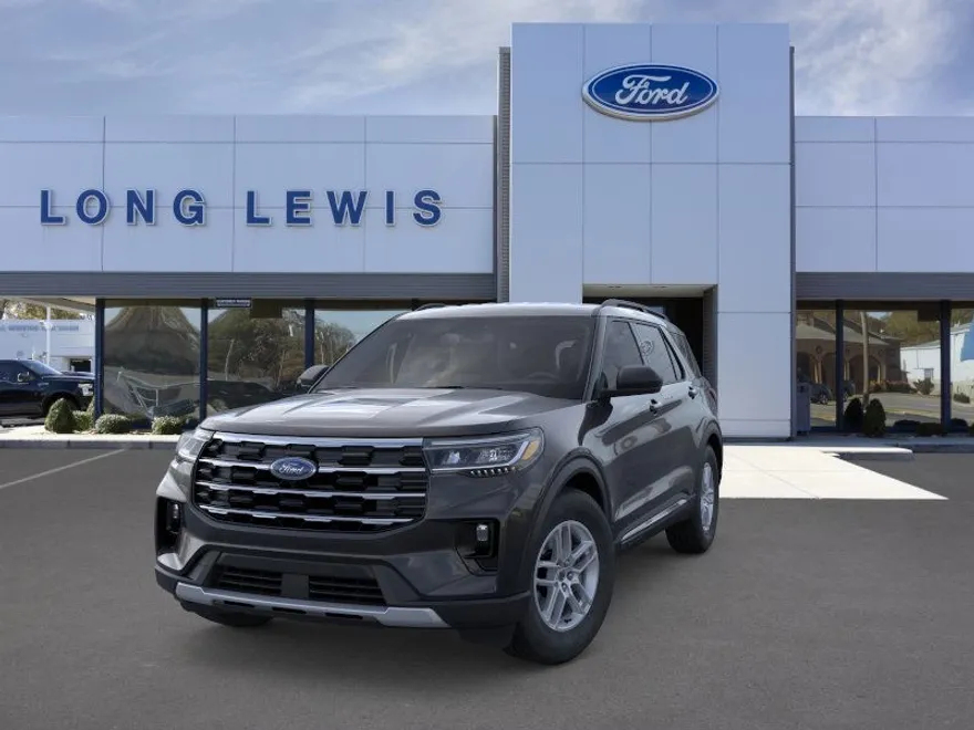 2025 Ford Explorer photo 1