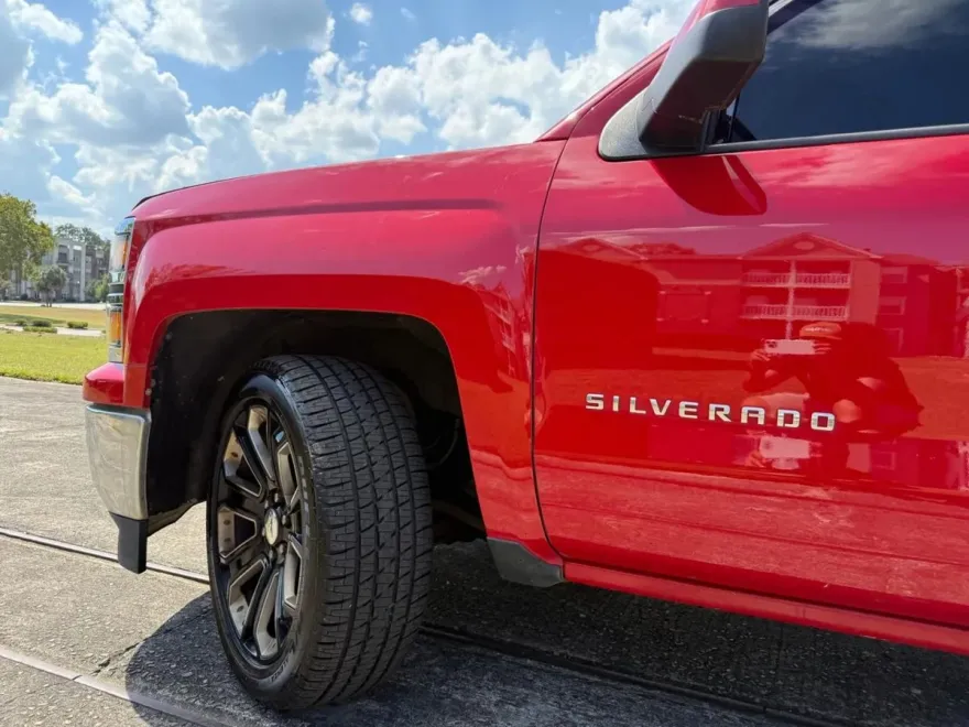 2014 Chevrolet Silverado 1500 LT photo 1