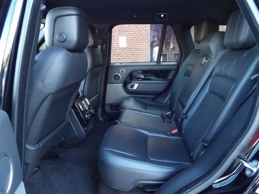 2018 Land Rover Range Rover HSE photo 10