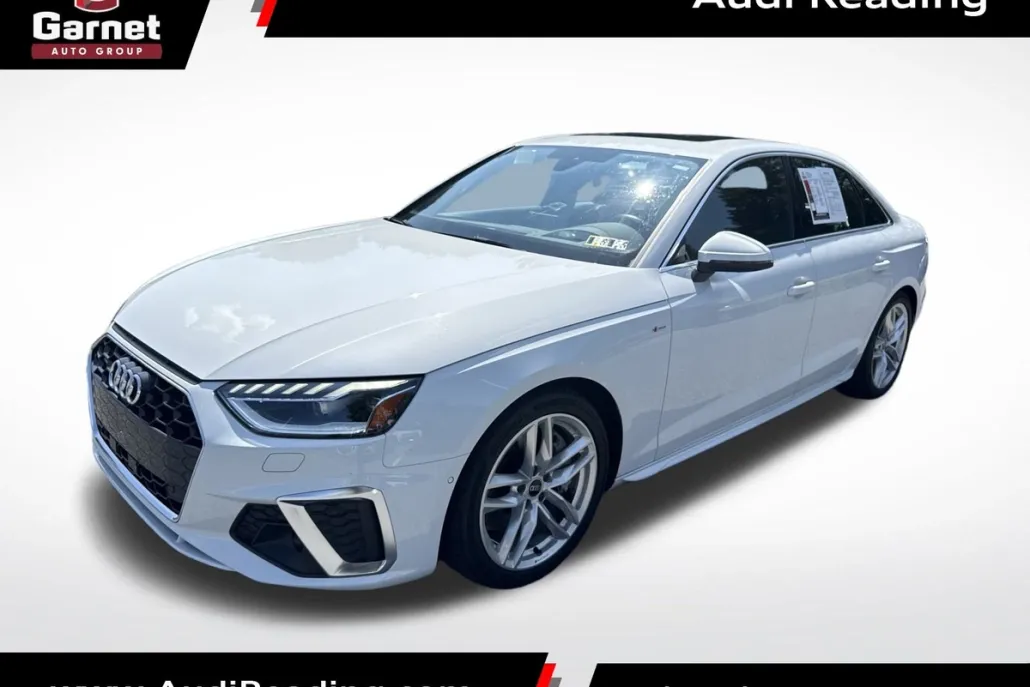2023 Audi A4 45 S line Prestige photo 1