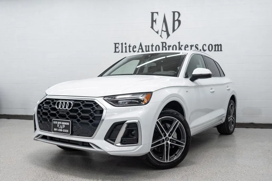 2024 Audi Q5 S line Premium Plus photo 1