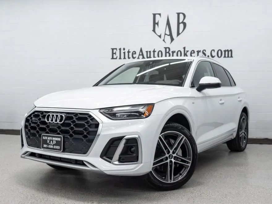 2024 Audi Q5 S line Premium Plus photo 1