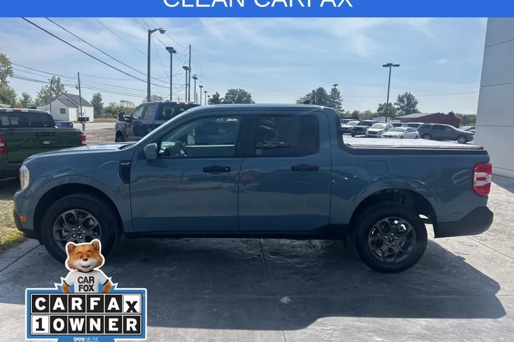 2022 Ford Maverick XLT photo 1