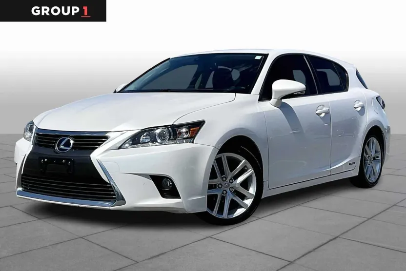 2017 Lexus CT 200h photo 1