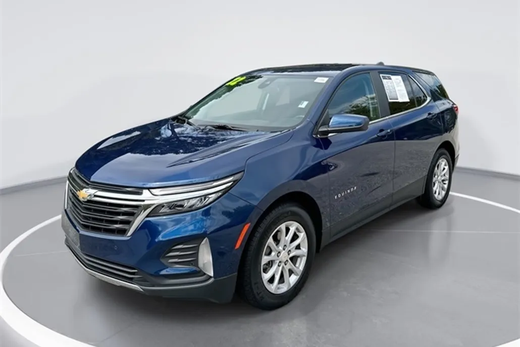 2022 Chevrolet Equinox LT photo 1