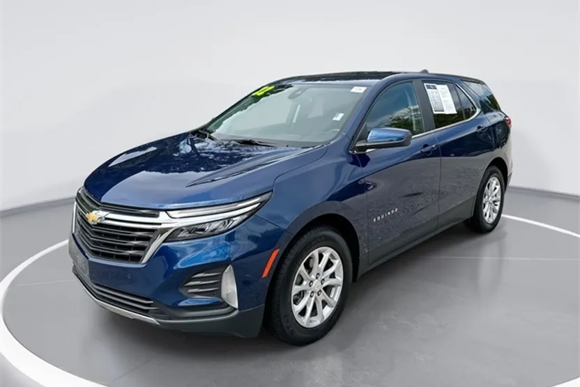 2022 Chevrolet Equinox LT photo 1