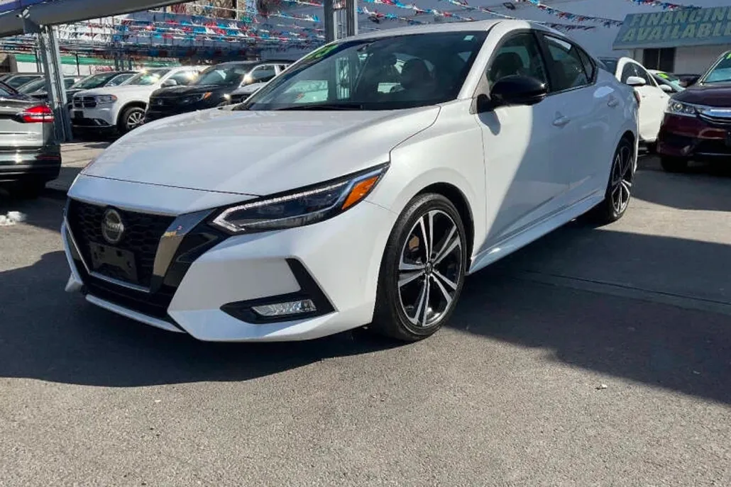 2023 Nissan Sentra SR photo 1