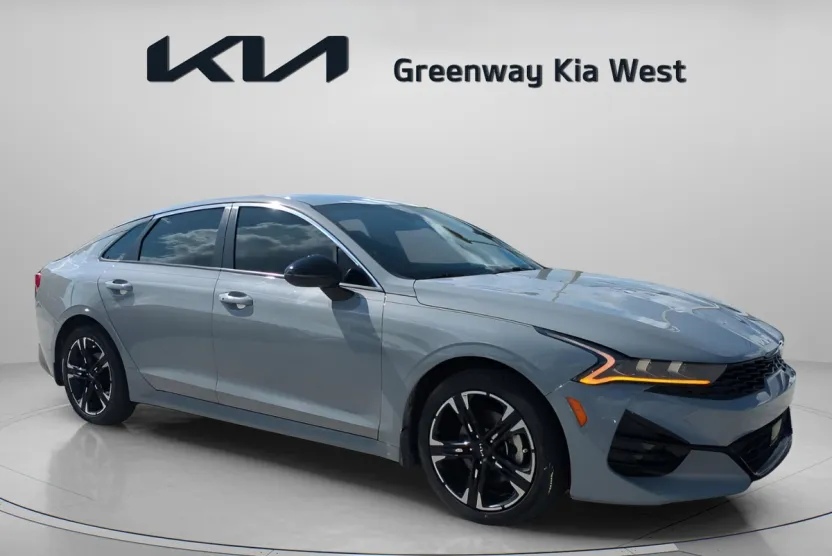 2024 Kia K5 GT-Line photo 1