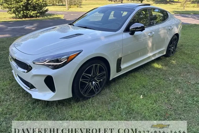 2023 Kia Stinger GT2 photo 1