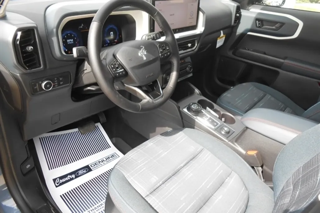 2025 Ford Bronco Sport Heritage photo 1