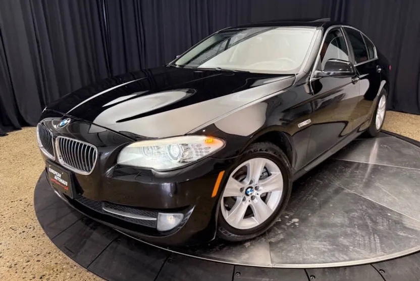 2013 Bmw 528xi 5-Series photo 1