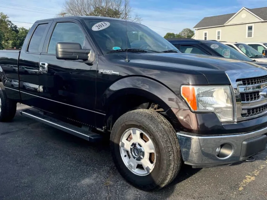 2013 Ford F-150 XLT photo 1
