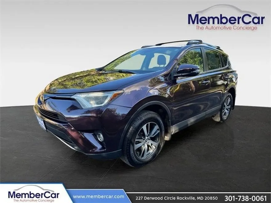 2018 Toyota RAV4 XLE photo 1
